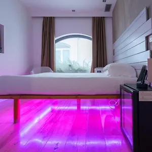 https://colosseum-jacuzzi-suites.it-romehotels.com